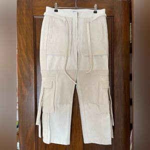 Opening Ceremony size small cropped cream pants. Great condition.